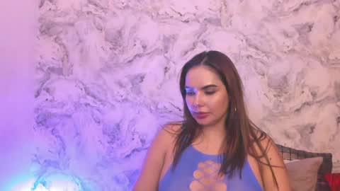 Snapshot of alisha_indira_ chatting on 12-20-24, 07:12 Andrea online show from 12-20-24, 07:12