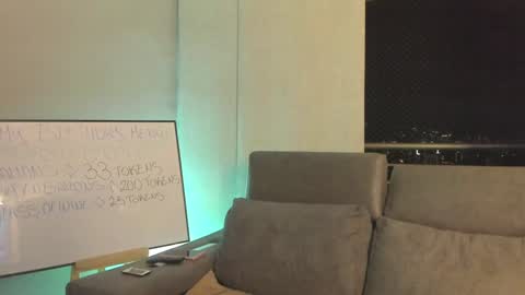 Snapshot of alisha_indira_ chatting on 01-19-25, 05:05 Andrea online show from 01-19-25, 05:05