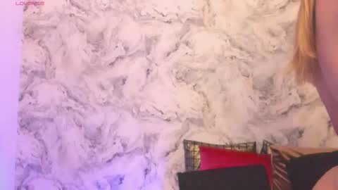 Snapshot of alisha_indira_ chatting on 02-28-25, 05:48 Andrea online show from 02-28-25, 05:48