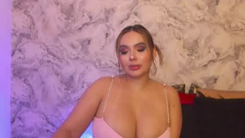 Snapshot of alisha_indira_ chatting on 03-01-25, 02:04 Andrea online show from 03-01-25, 02:04