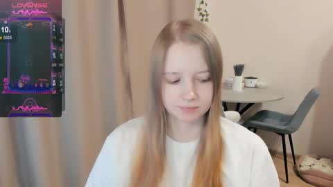 Alya online show from 10-14-25, 11:49