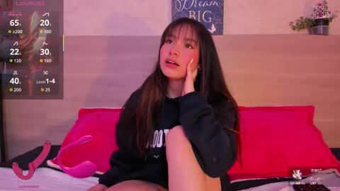 alisha_olsen_ online show from 10-06-25, 04:10