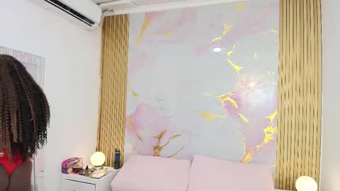 Snapshot of alishadixon chatting on 10-28-25, 11:47 Alisha online show from 10-28-25, 11:47