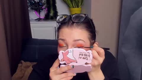 Snapshot of alishamurray chatting on 12-22-24, 01:44 Alina online show from 12-22-24, 01:44