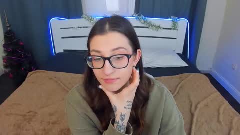 Snapshot of alishamurray chatting on 12-27-24, 11:17 Alina online show from 12-27-24, 11:17