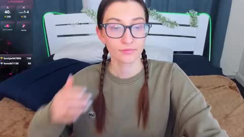 Snapshot of alishamurray chatting on 12-28-24, 12:35 Alina online show from 12-28-24, 12:35