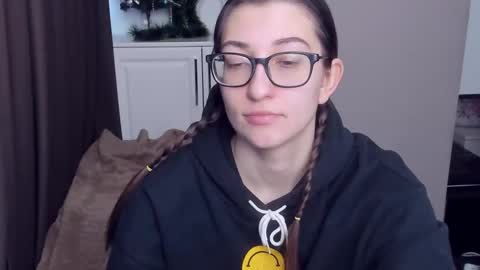 Snapshot of alishamurray chatting on 12-31-24, 08:04 Alina online show from 12-31-24, 08:04