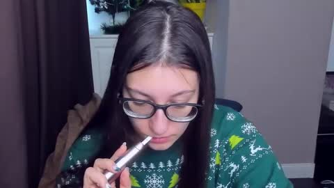 Snapshot of alishamurray chatting on 01-03-25, 08:00 Alina online show from 01-03-25, 08:00