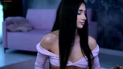 Alishaskye online show from 12-15-25, 04:39