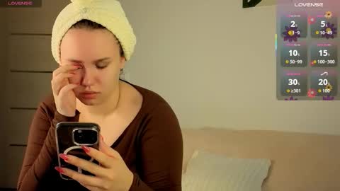 Alisia online show from 10-30-25, 08:05