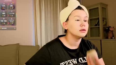 Alisia online show from 11-29-25, 07:55