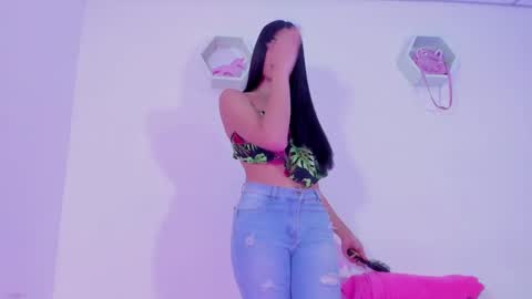 Alisia online show from 12-21-24, 01:58