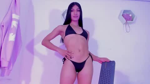 Alisia online show from 01-14-25, 04:57