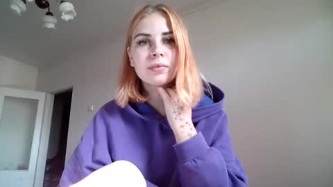 Snapshot of alismoona chatting on 09-26-25, 07:45 Alisa online show from 09-26-25, 07:45