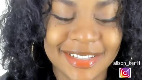 Snapshot of alison_ker chatting on 04-22-26, 01:30 Sofias house online show from 04-22-26, 01:30