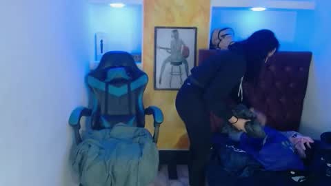 Snapshot of alison_moon7 chatting on 09-24-25, 11:24 ALISON MOON online show from 09-24-25, 11:24