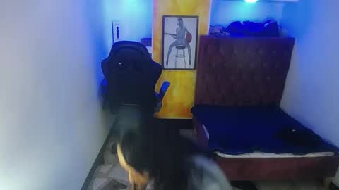 Snapshot of alison_moon7 chatting on 09-25-25, 11:36 ALISON MOON online show from 09-25-25, 11:36