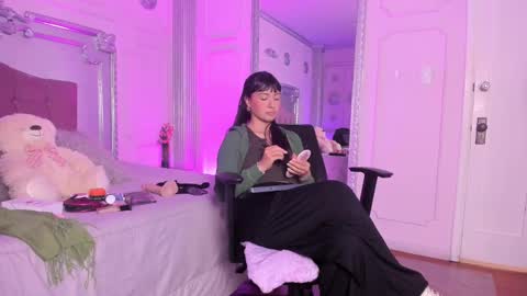 Alison Fishert online show from 12-27-24, 11:50