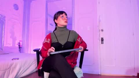 Snapshot of alisonfishert chatting on 11-07-25, 12:38 Alison Fishert online show from 11-07-25, 12:38