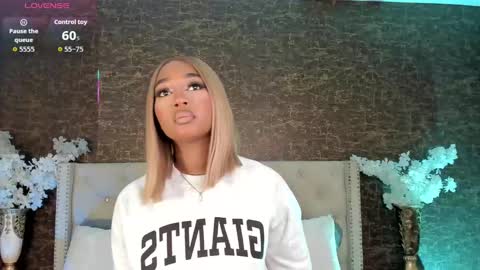 Alison Moon  online show from 09-20-25, 10:55