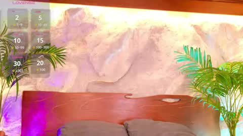 Alison Moon  online show from 06-26-26, 10:14