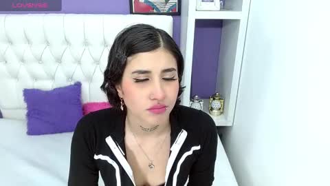 aliss_diiaz online show from 01-03-25, 08:54