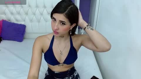 aliss_diiaz online show from 01-04-25, 07:55