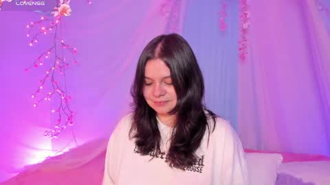 Mia online show from 07-11-26, 04:37