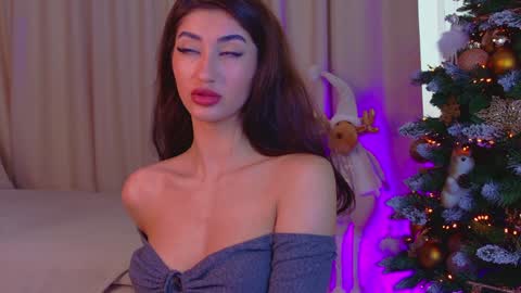 Snapshot of alissa_foxx chatting on 12-18-24, 10:19 alissa_foxx online show from 12-18-24, 10:19