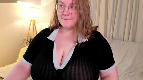 Snapshot of alissa_styles chatting on 04-11-26, 11:47 Alissa online show from 04-11-26, 11:47