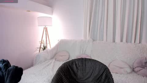 Snapshot of alissa_styles chatting on 04-13-26, 12:21 Alissa online show from 04-13-26, 12:21