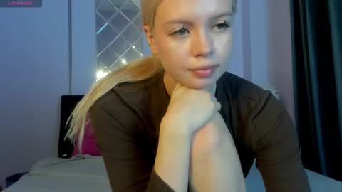 Alisa online show from 09-13-25, 02:44