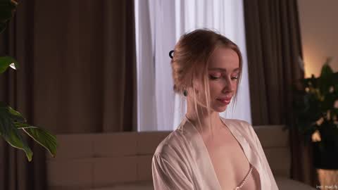 Snapshot of alissa_wxw chatting on 10-21-25, 07:31 Alissa online show from 10-21-25, 07:31