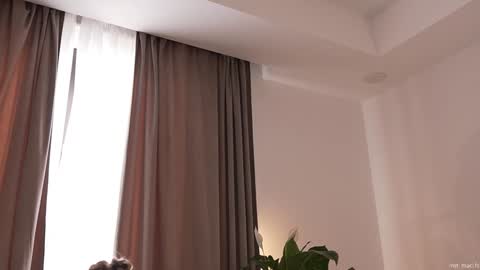 Snapshot of alissa_wxw chatting on 10-22-25, 07:19 Alissa online show from 10-22-25, 07:19