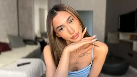 Alissa online show from 05-11-26, 01:17