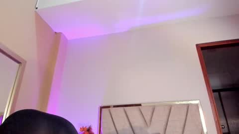 AlissaNix online show from 11-01-25, 12:45