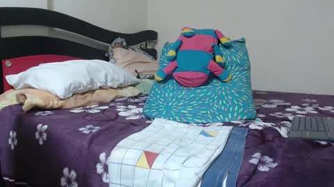 allise online show from 12-19-24, 05:51