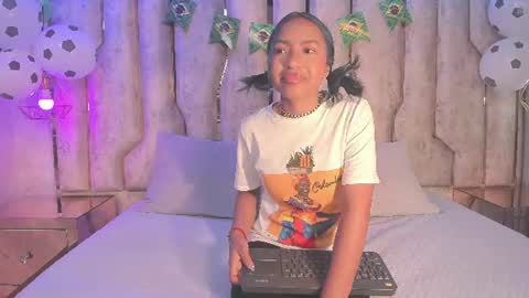 Snapshot of alisse_myers chatting on 06-24-26, 03:05 alisse_myers online show from 06-24-26, 03:05