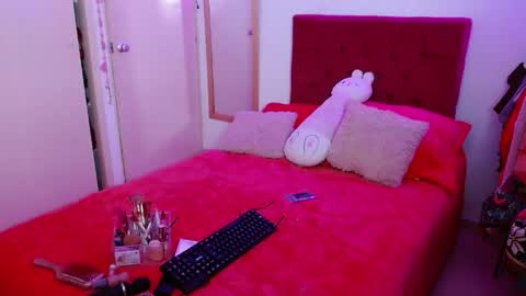 alissesallie_ online show from 05-19-26, 10:21