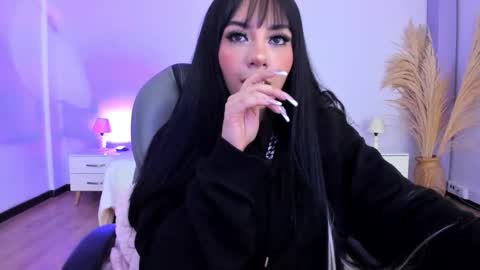 Snapshot of alisson__cortez chatting on 10-21-25, 04:57 alisson__cortez online show from 10-21-25, 04:57