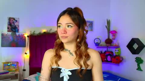 Snapshot of alisson_zafiro chatting on 02-15-26, 08:05 Alisson IG alisson zafiro27 online show from 02-15-26, 08:05