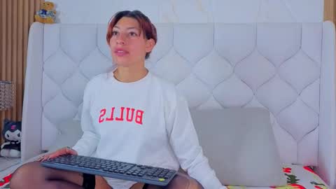 Snapshot of alissoncole_ chatting on 03-16-26, 08:02 Alisson online show from 03-16-26, 08:02