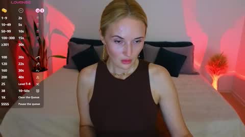 Snapshot of alisssarose chatting on 10-08-25, 09:23 alisssarose online show from 10-08-25, 09:23