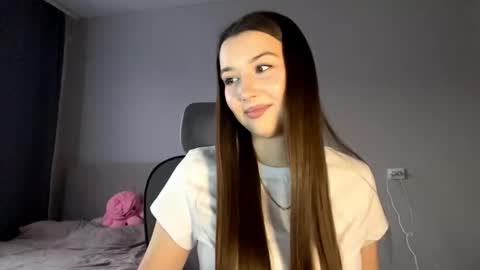 Annie online show from 11-24-25, 10:04