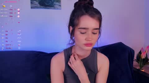 Snapshot of alivialovely chatting on 10-10-25, 09:41 Alivia online show from 10-10-25, 09:41