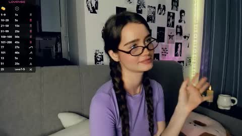 Alivia online show from 11-30-25, 09:35