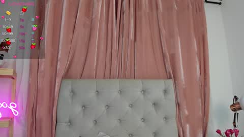 Snapshot of alix_bay chatting on 01-29-25, 07:25 Alix online show from 01-29-25, 07:25