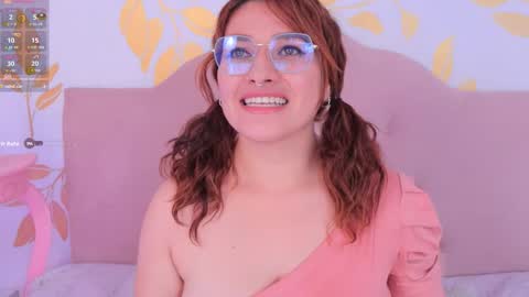 Snapshot of alix_bay chatting on 10-13-25, 08:09 Alix online show from 10-13-25, 08:09