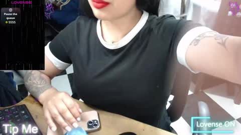 Alix online show from 05-11-26, 12:49