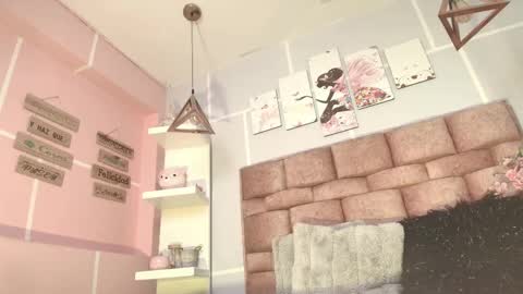 Snapshot of alix_noa chatting on 09-20-25, 08:10 alix noa online show from 09-20-25, 08:10